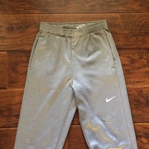 Boys Nike Sweatpants • L